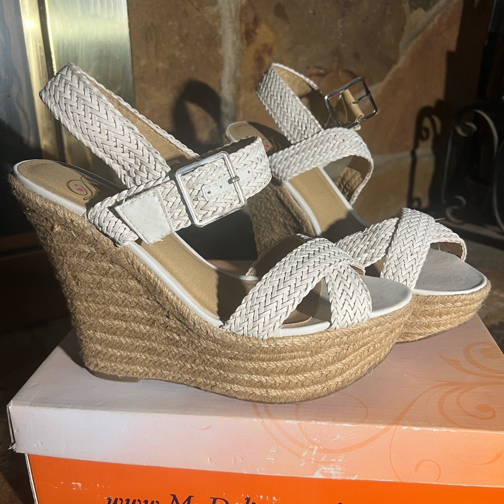 Cute Summer Wedge Beige